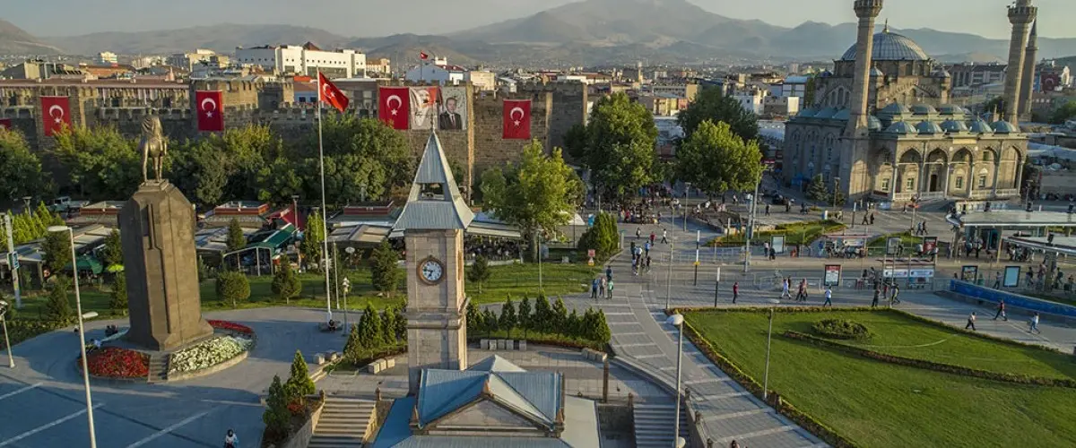 Kayseri Cumhuriyet Meydanı