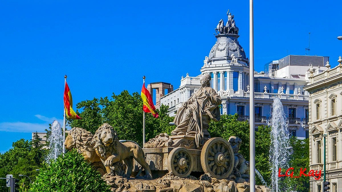 Plaza de Cibeles (Kibele Meydanı)