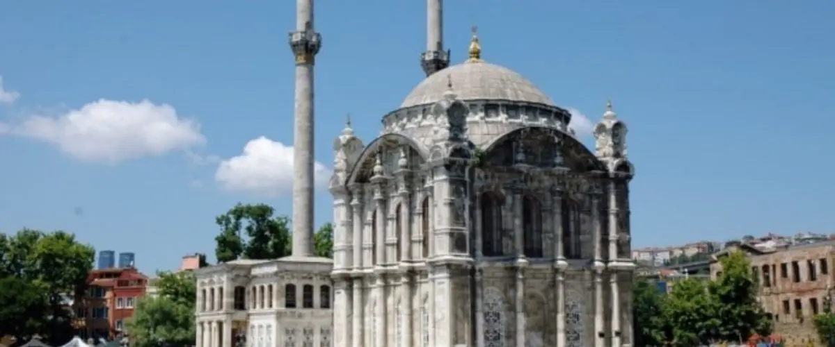 Ortaköy Camisi