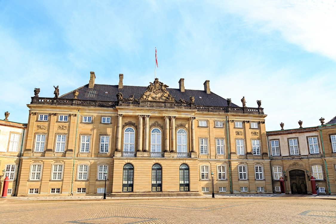 Amalienborg Sarayı (Kraliyet Sarayı)