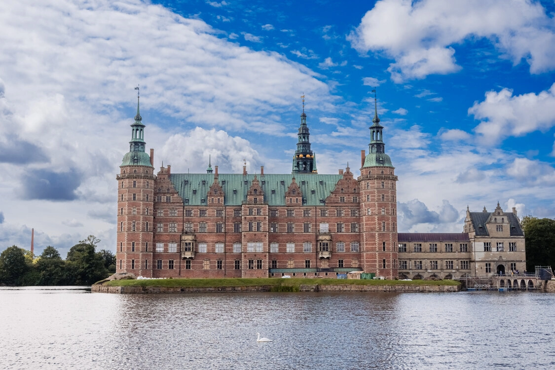 Frederiksborg Sarayı