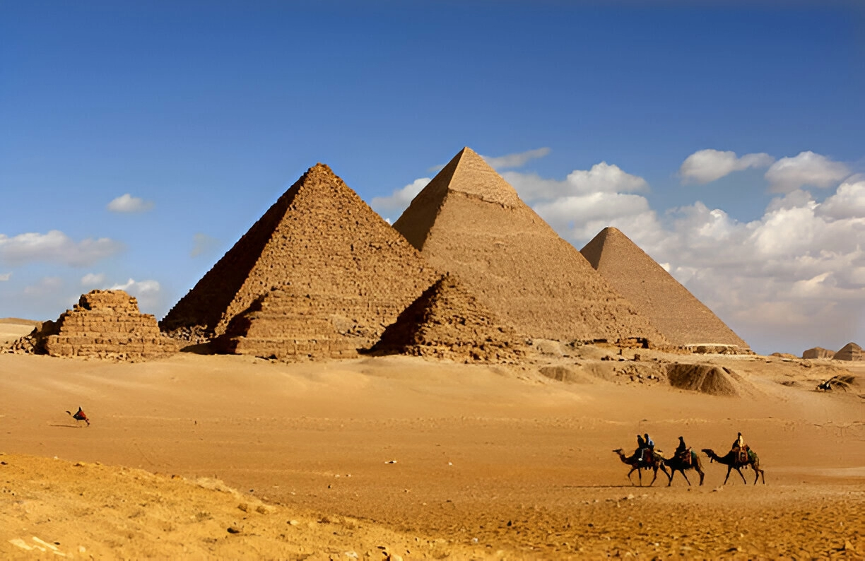 Giza Piramitleri