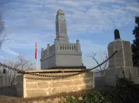 Topal Osman Anıtı