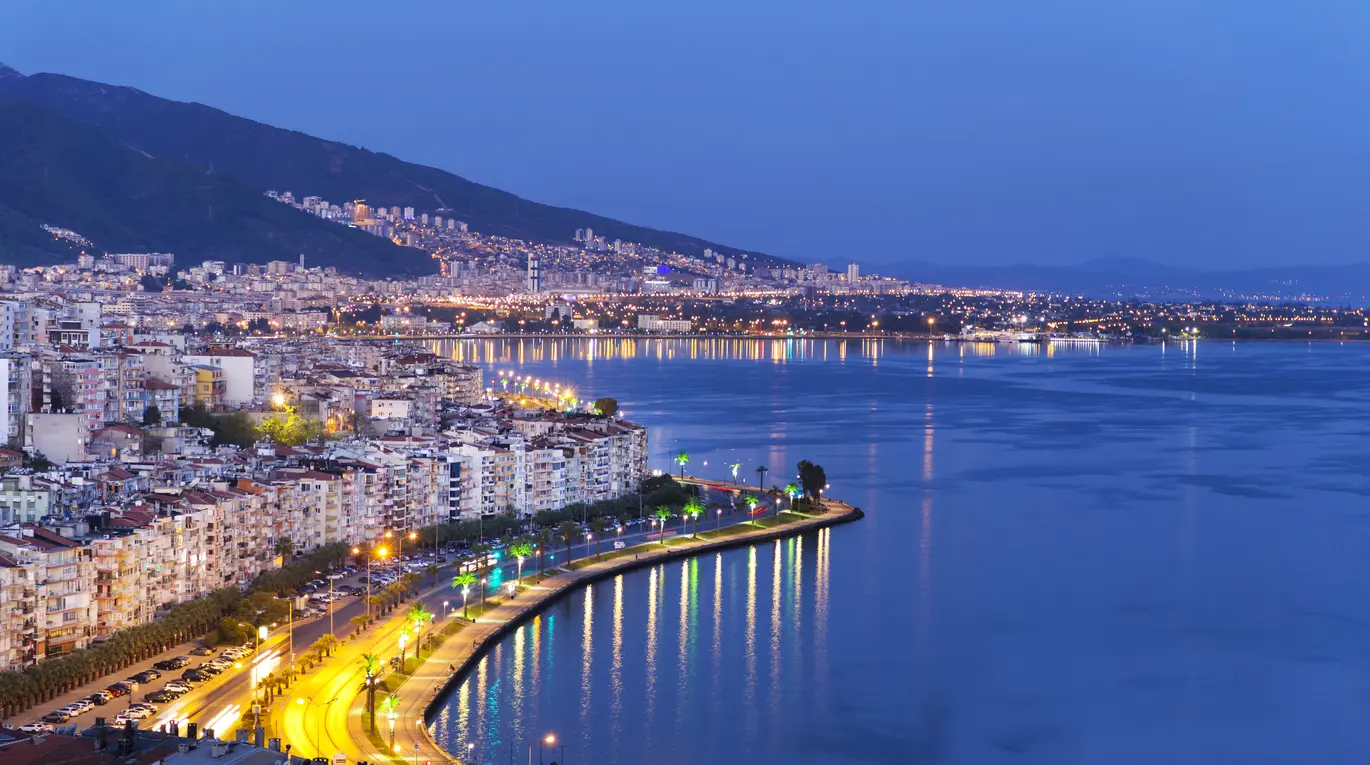 İzmir - Kuşadası - Şirince - Çeşme - Alaçatı - Eski Foça Turu