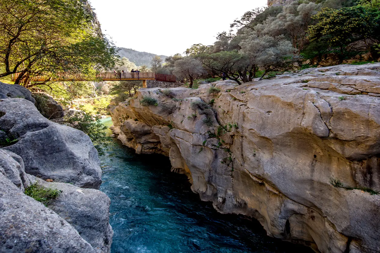 Yazılı Kanyon - Kovada Gölü - Gül Bahçeleri Turu
