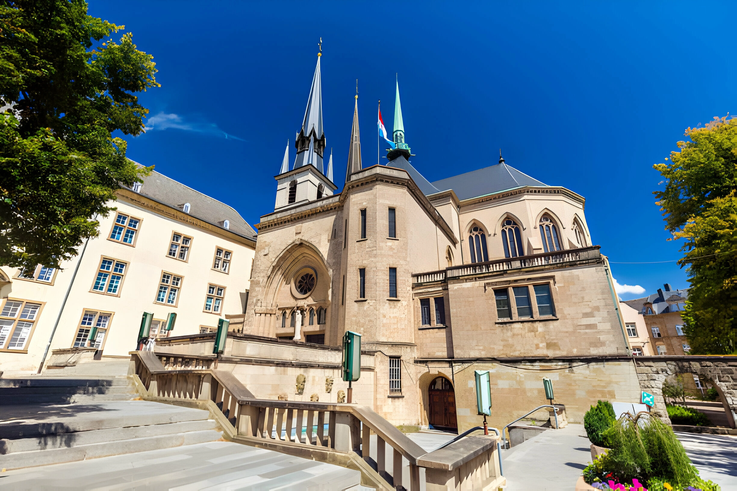 Ankara'dan Direkt Uçuş ile Benelux - Paris Turu