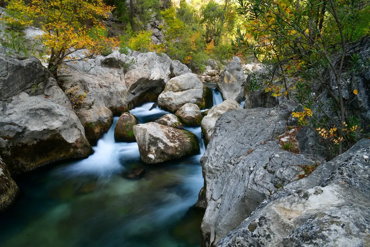 Isparta Lavanta Bahçeleri - Yazılı Kanyon ve Kovada Gölü Turu
