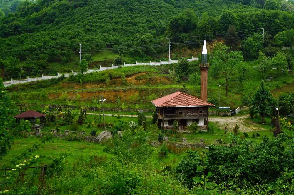 Akçakoca - Fakıllı Mağarası - Hemşin Köyü Turu