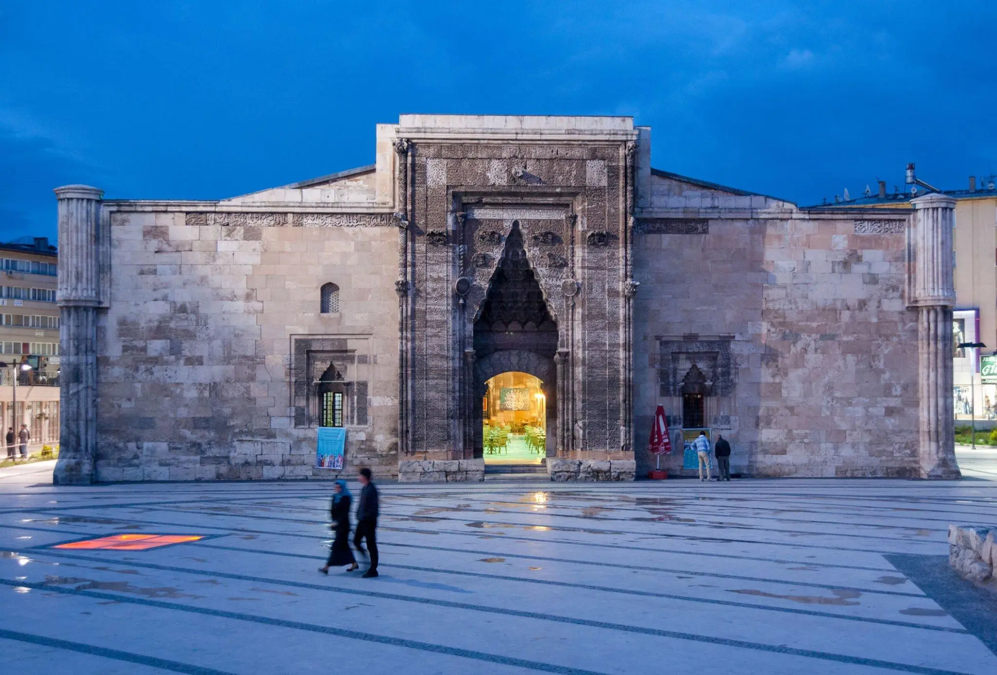 Hızlı Trenle Sivas Turu