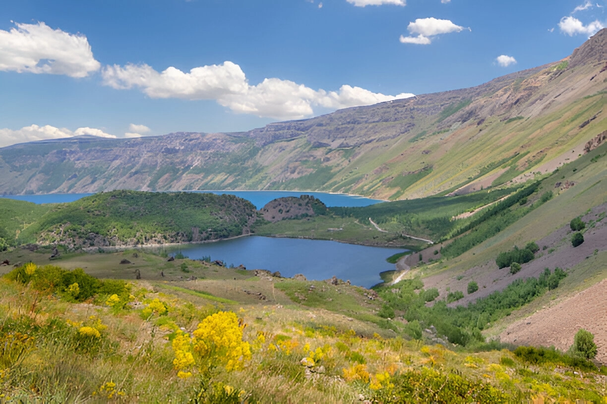 Turistik Elazığ Tatvan Ekspresi Turu