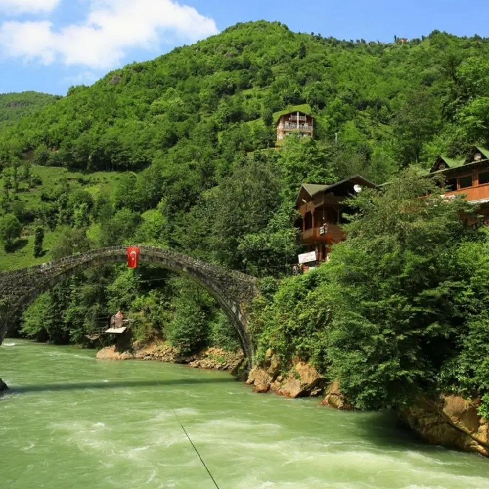 Uçaklı Doğu Karadeniz & Batum Turu